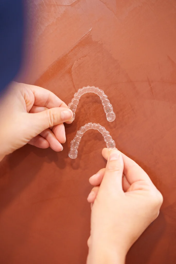 Gouttière dentaire pour redresser les dents - La Clinique du Sourire Die