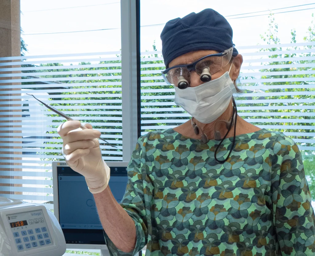 Le Docteur Isabelle Bertieaux, chirurgien-dentiste à la Clinique du Sourire à Die